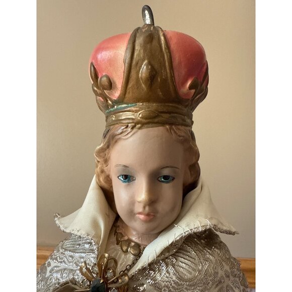 Vintage Infant Jesus of Prague Statue Spanish Olot Chalkware Silver Brocade - Picture 6 of 16